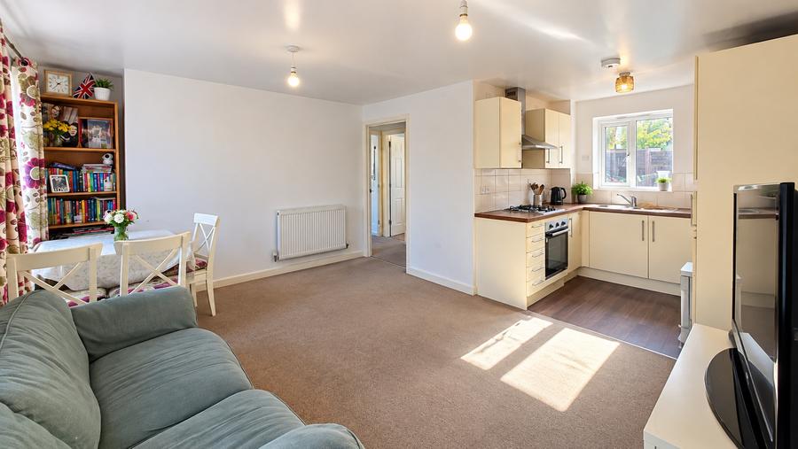 Flat Arran Way in Milton Keynes