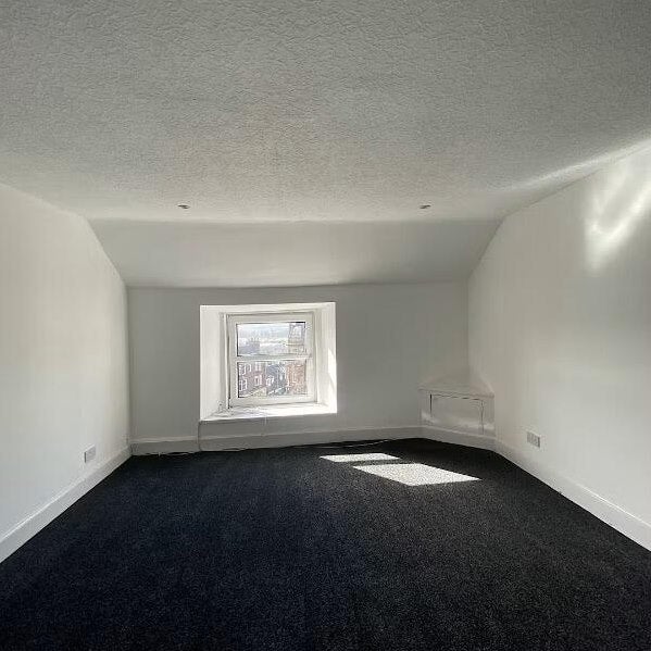 Flat James Square in Crieff