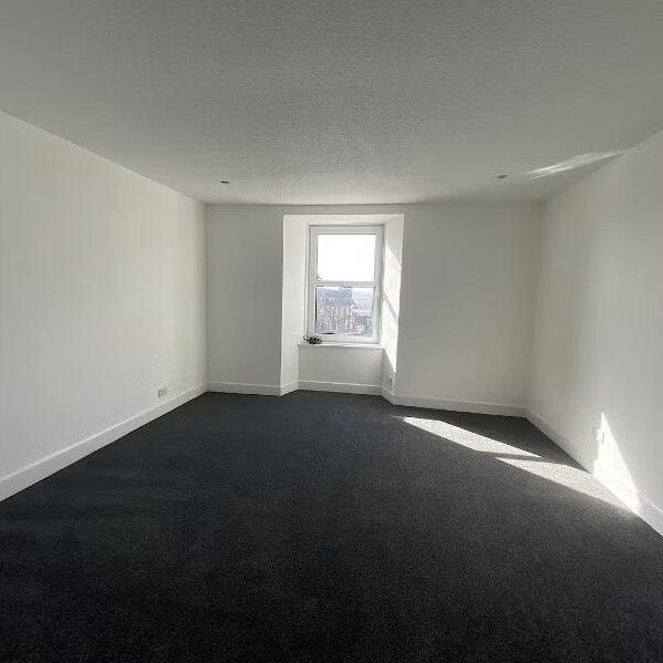 Flat James Square in Crieff