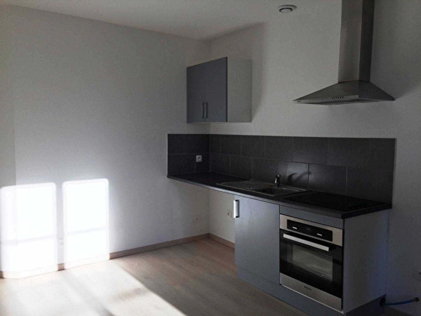 Flat Rue du Château in Courcelles-Epayelles