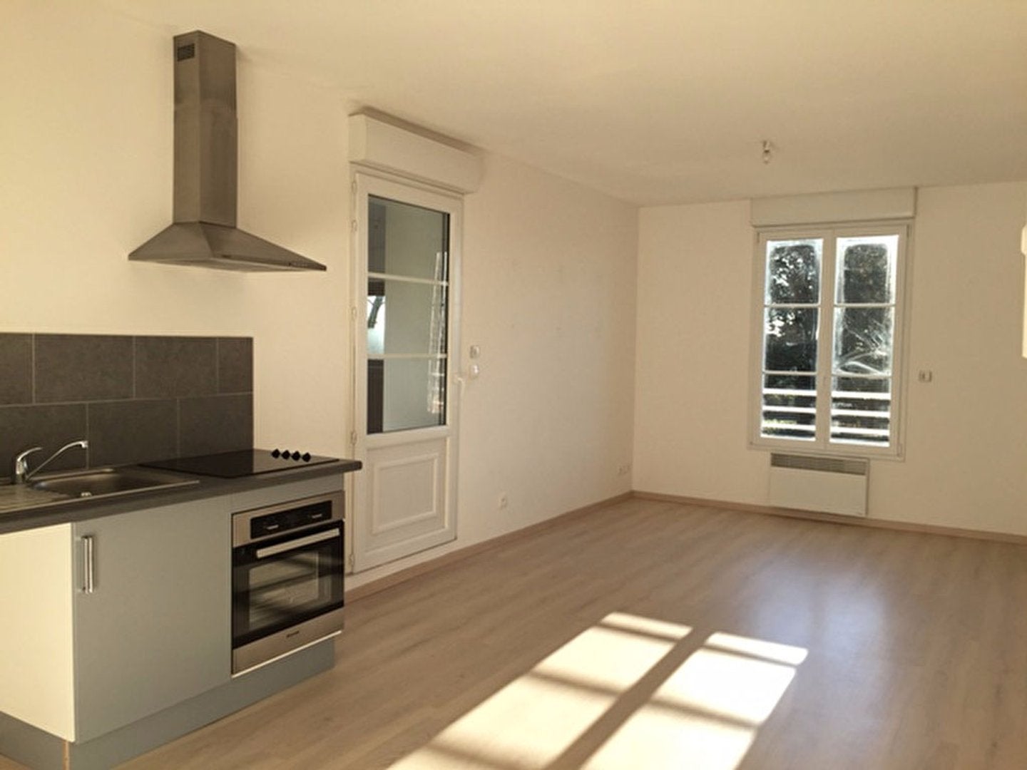 Flat Rue du Château in Courcelles-Epayelles