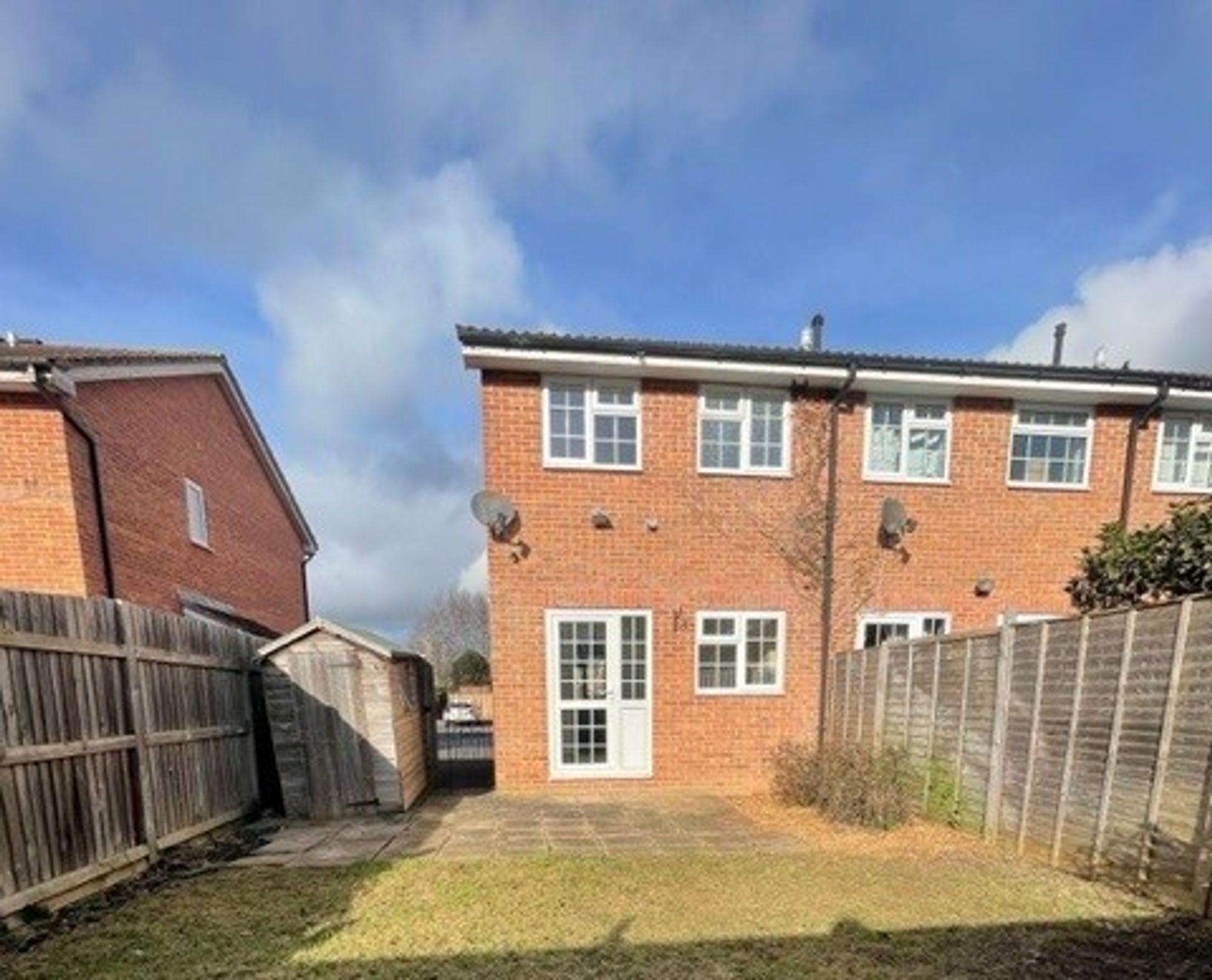 House Ryburn Close in Taunton
