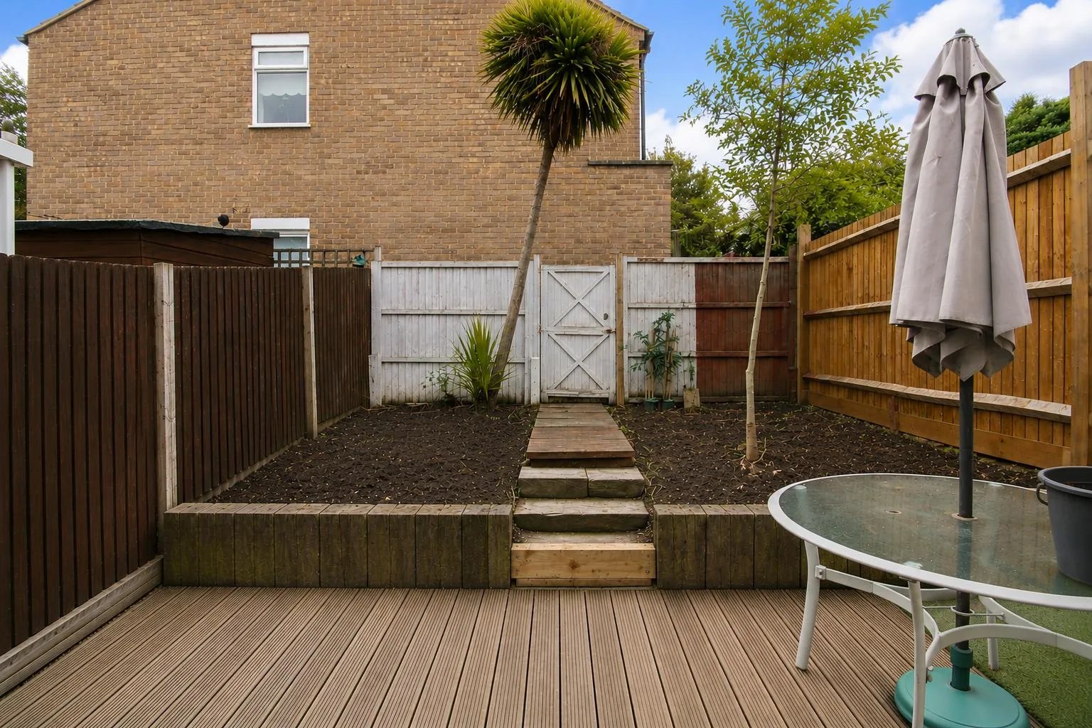 House Chartfield Avenue in Greater London