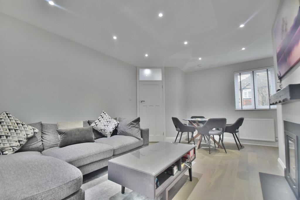 Flat Harefield Road in Greater London
