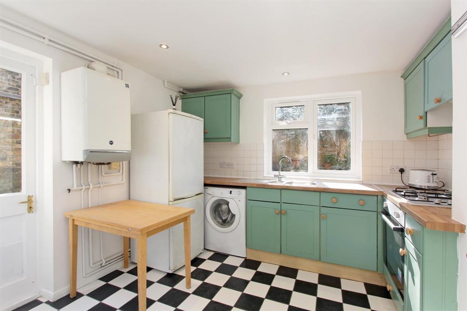 Flat McDowall Road in Greater London