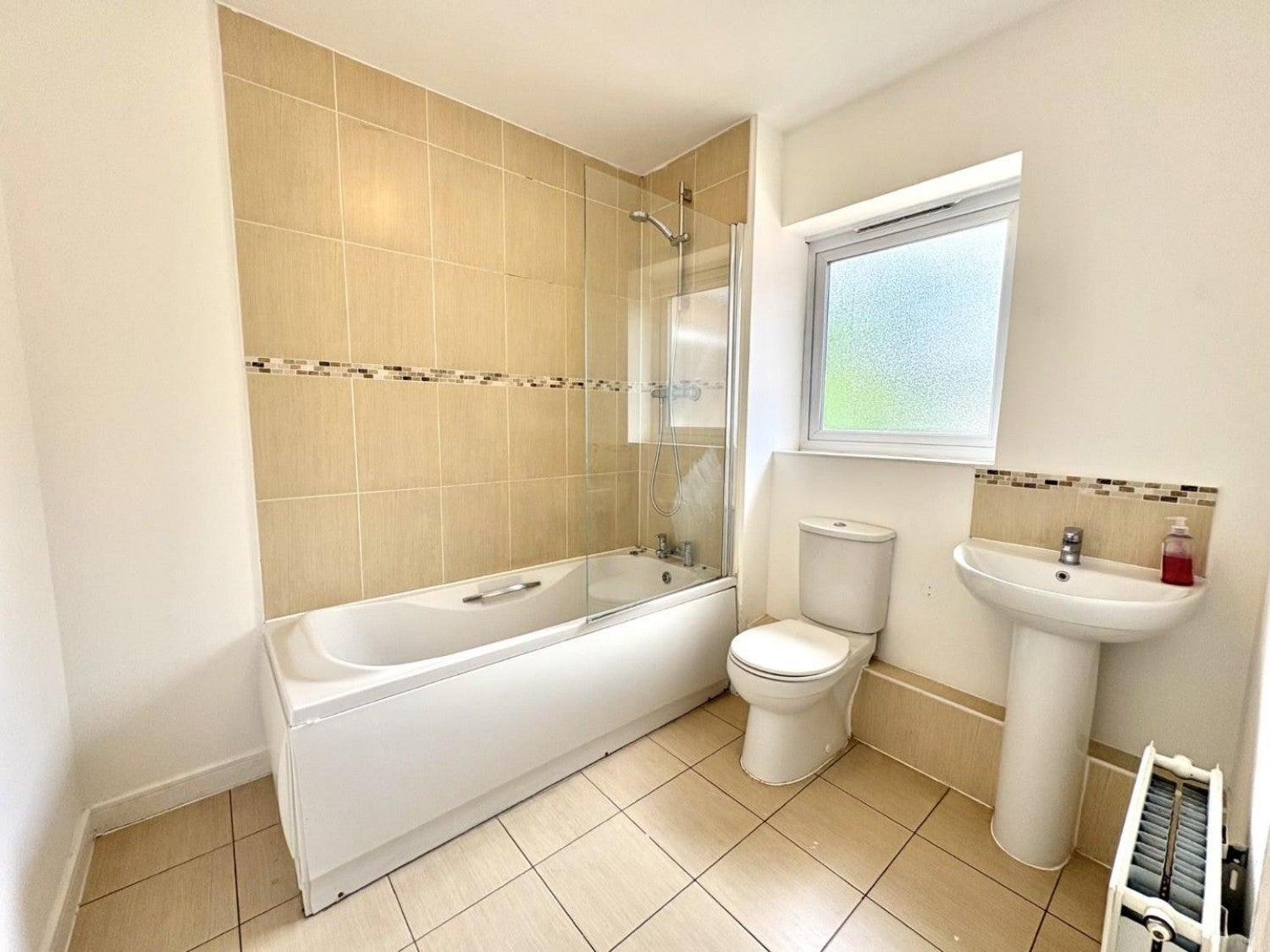 Flat Holmesgate Place in Greater London
