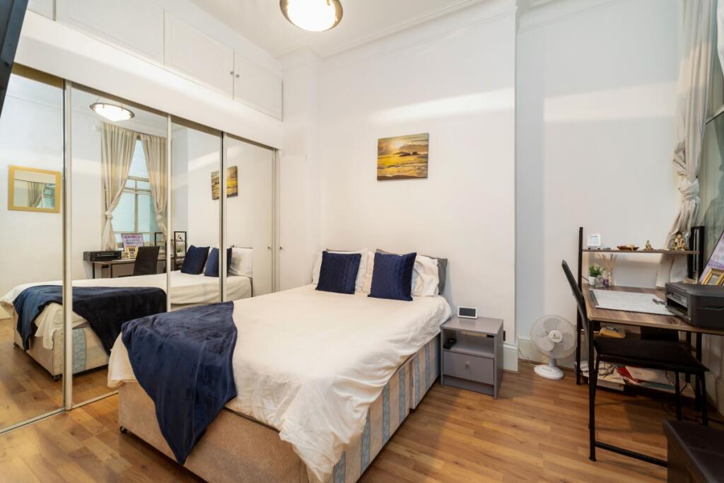 Flat Old Marylebone Road in City of Westminster