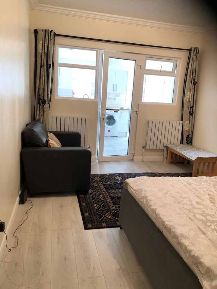 Room Brigstock Road in Greater London