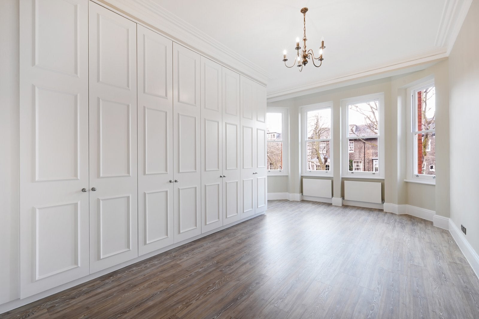 Flat Gloucester Road in Greater London