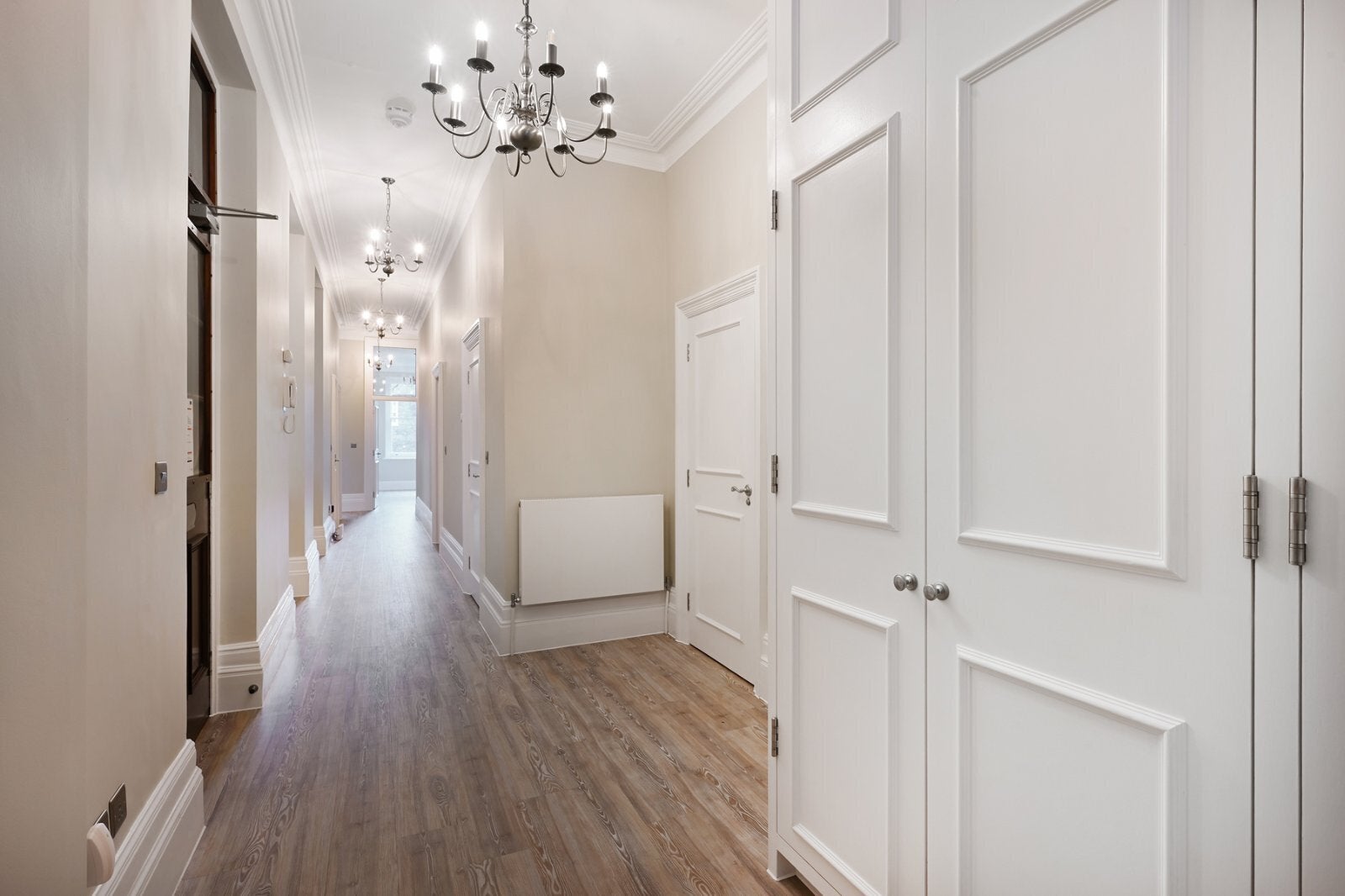 Flat Gloucester Road in Greater London