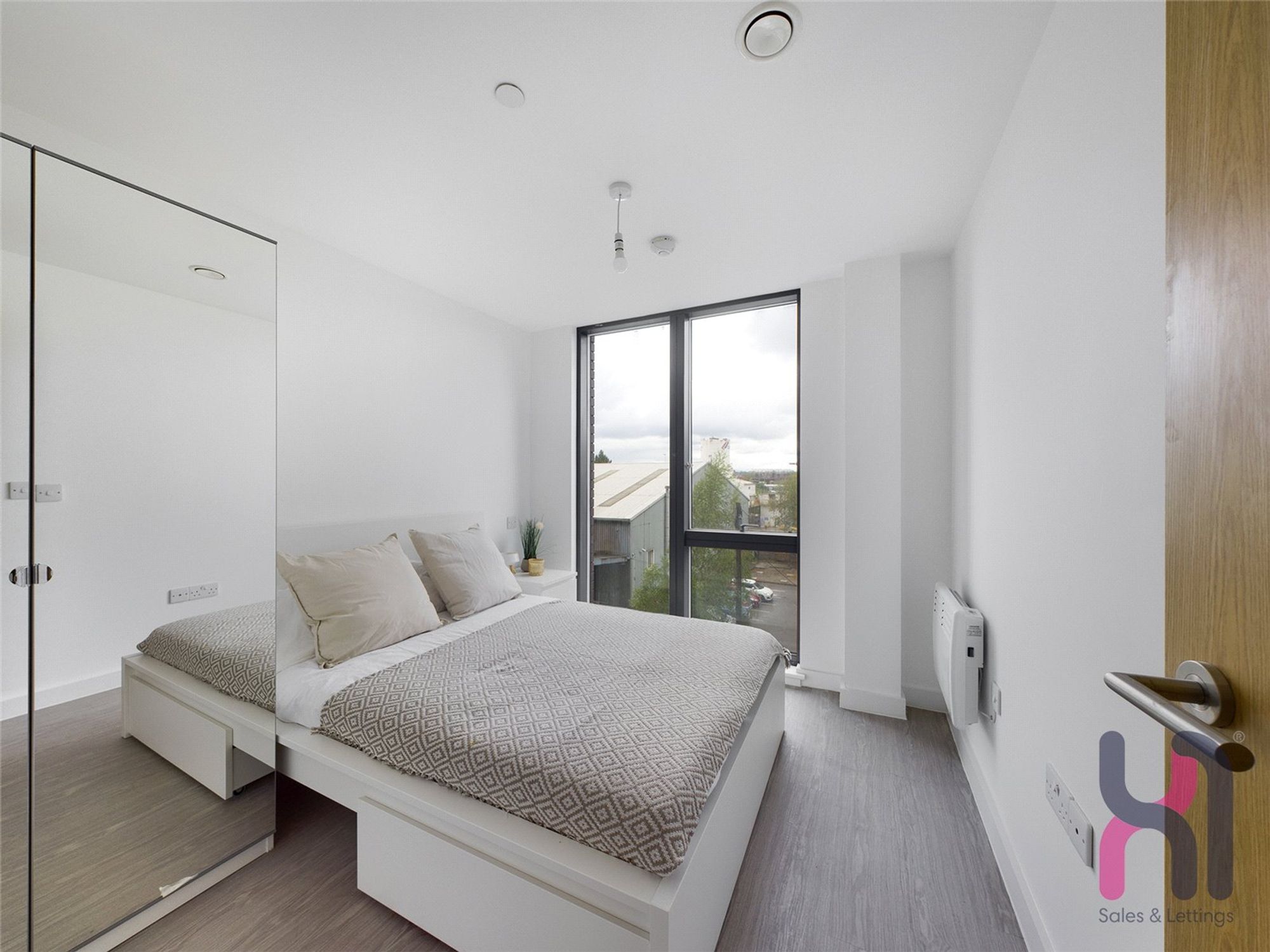 Flat Oldfield Road in Salford