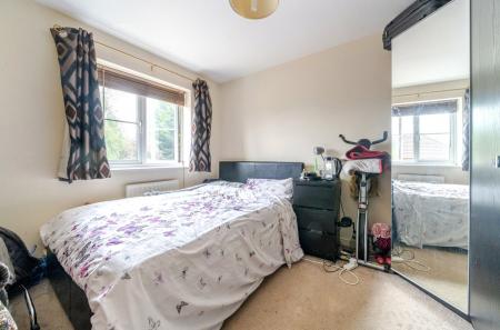 Room Little Horse Close in Earley