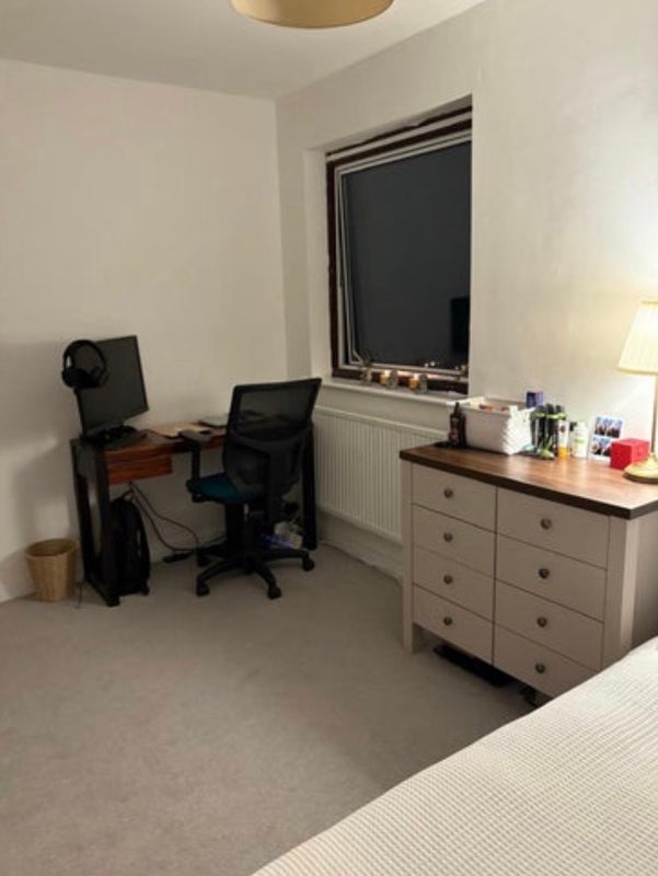 Room Wat Tyler Road in Greater London
