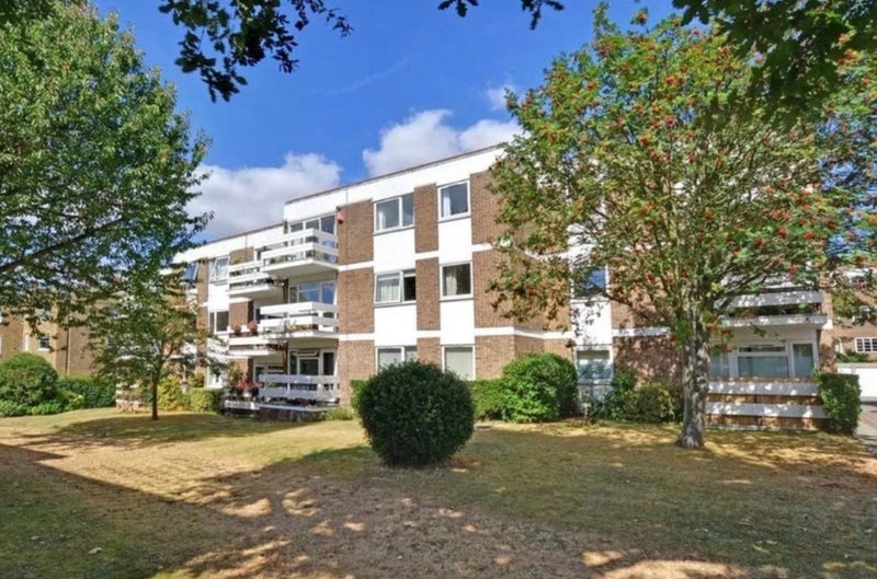 Room Wat Tyler Road in Greater London