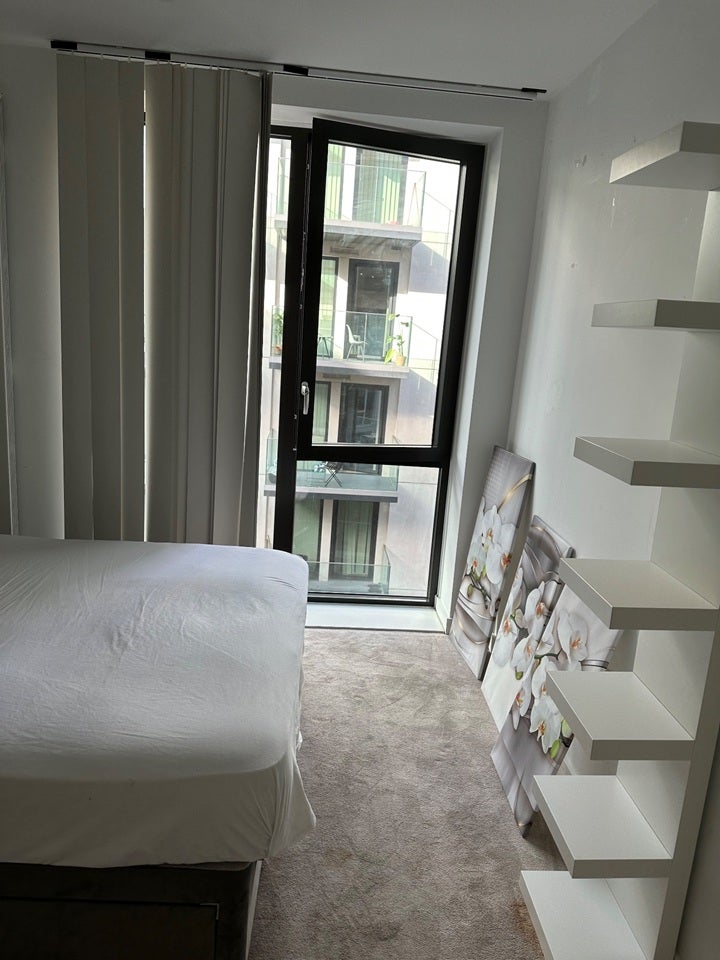 Room Cunningham Avenue in Greater London