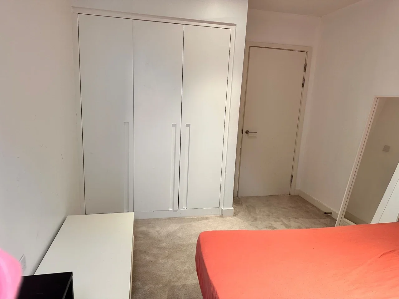 Room Cunningham Avenue in Greater London