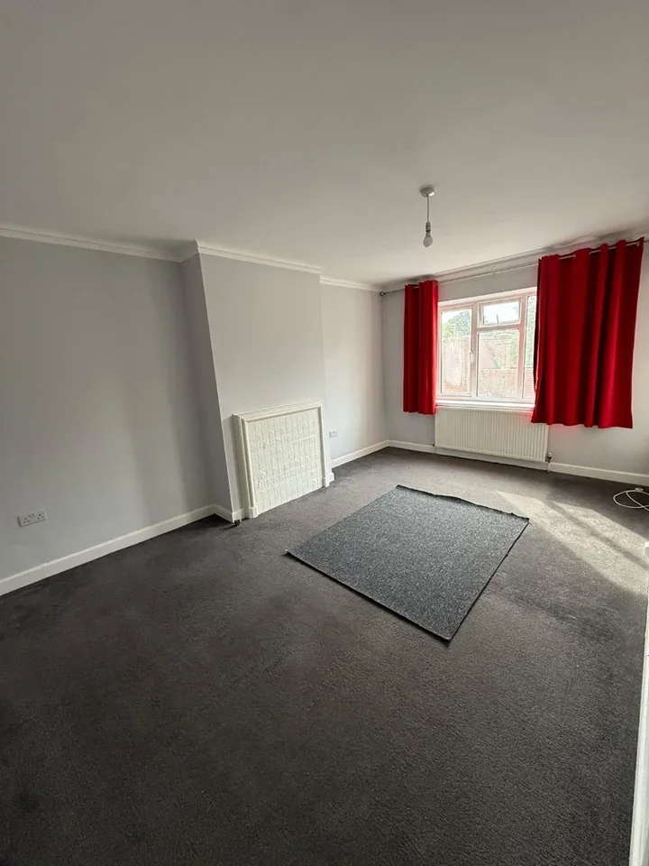 Flat Falloden Way in Greater London