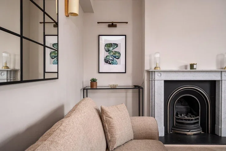 Flat Marville Road in Greater London