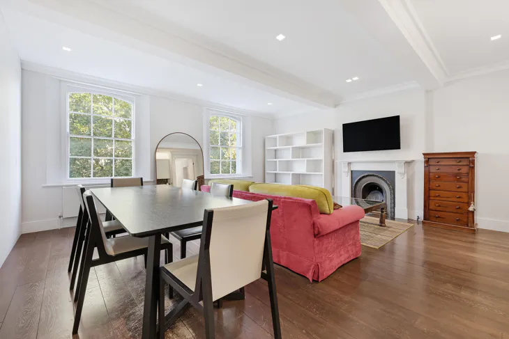 Flat Onslow Square in Greater London