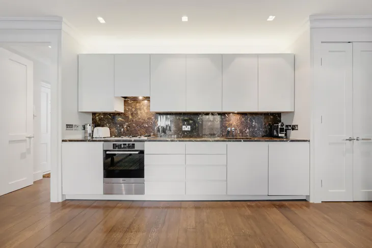 Flat Onslow Square in Greater London