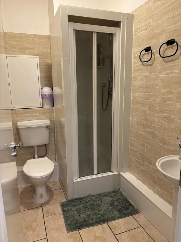 Room Camden Road in Greater London