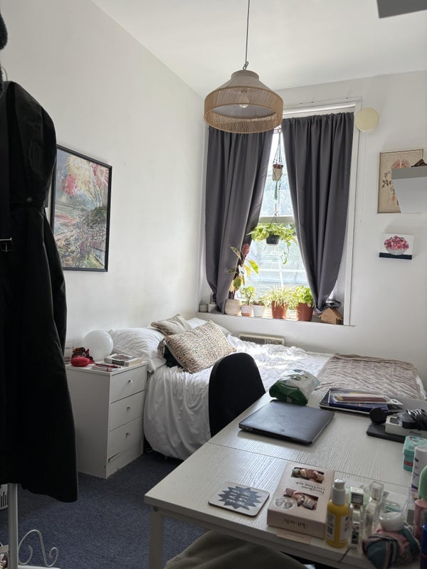 Room Camden Road in Greater London