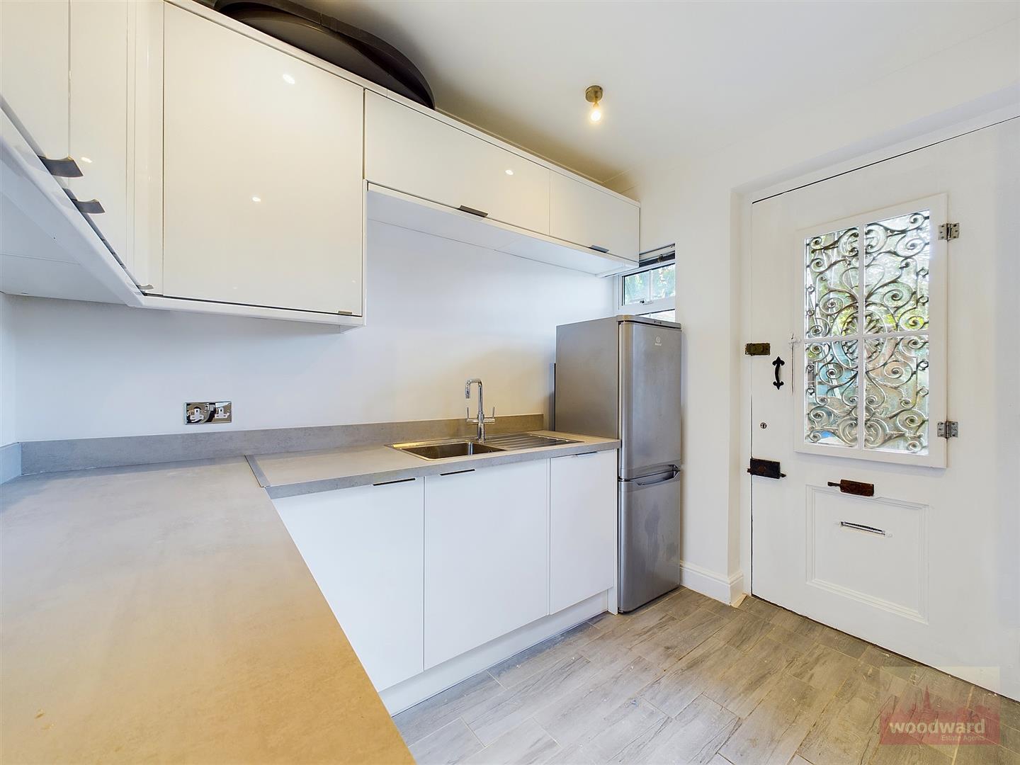 Flat Ashbourne Avenue in Greater London