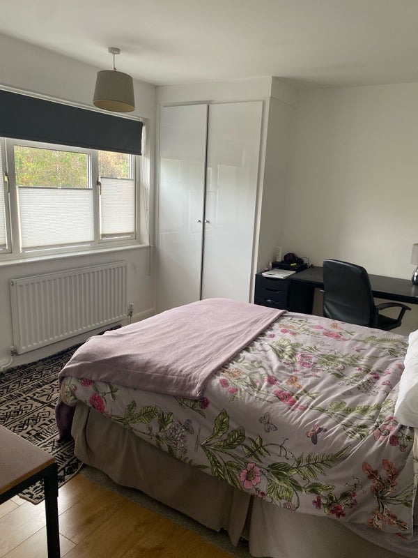 Room Tyrells Close in Chelmsford