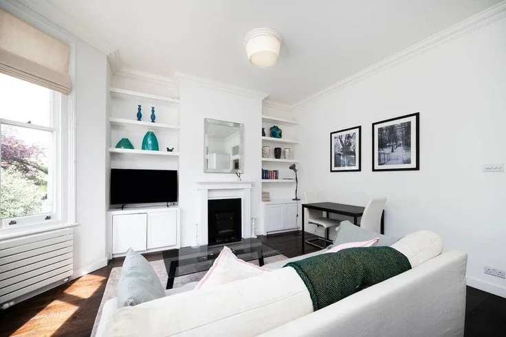 Flat Saltram Crescent in City of Westminster