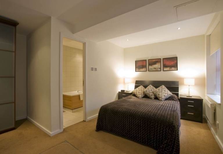 Flat Old Brompton Road in Greater London