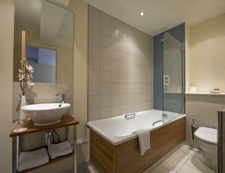 Flat Old Brompton Road in Greater London