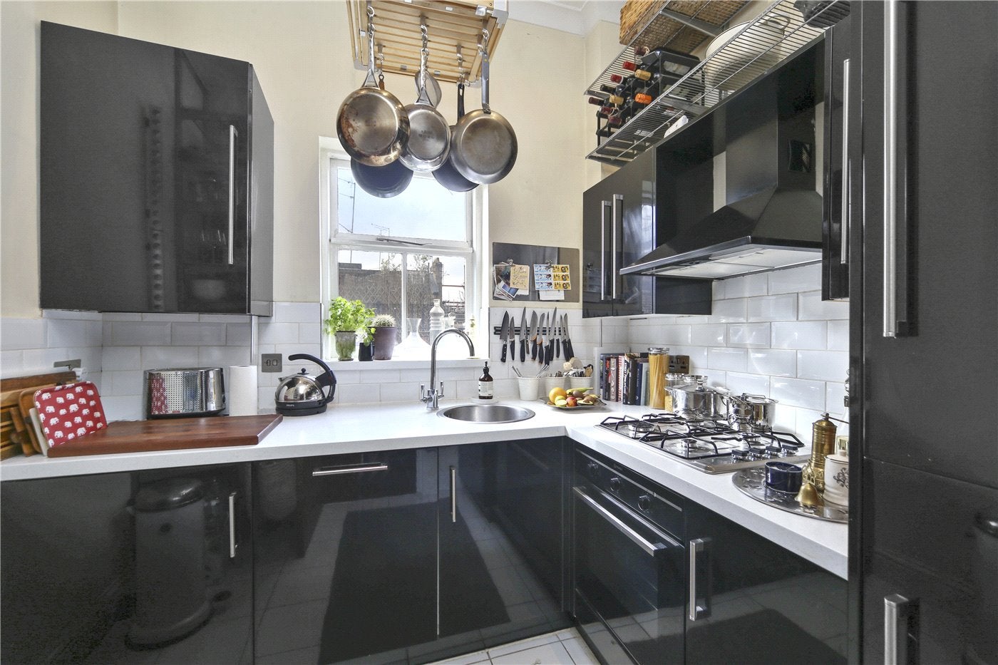 Flat Monmouth Road in City of Westminster