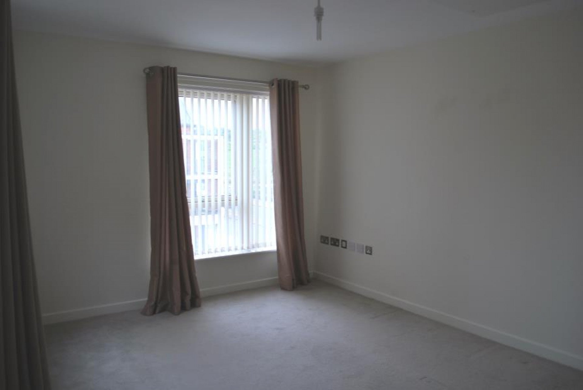 Flat Barrack Close in Dawley