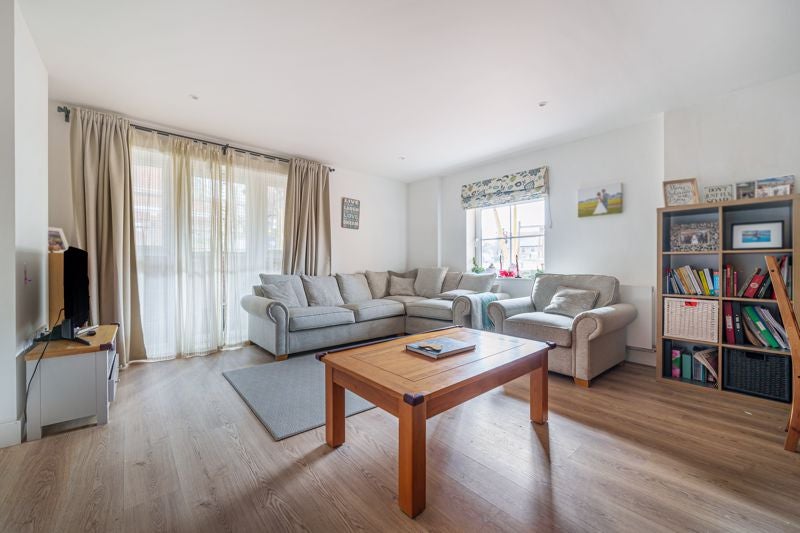Flat Woolsack Way in Waverley