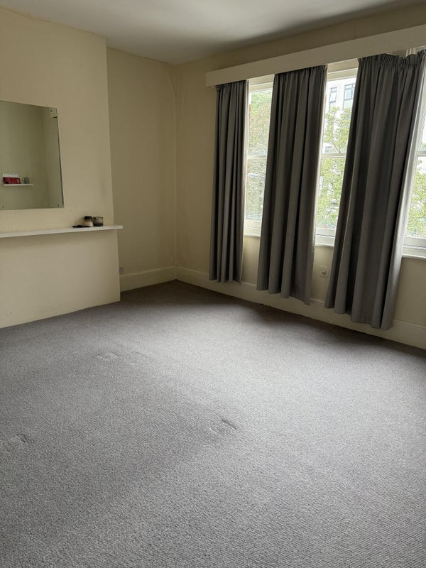 Flat Dartmouth Road in Greater London