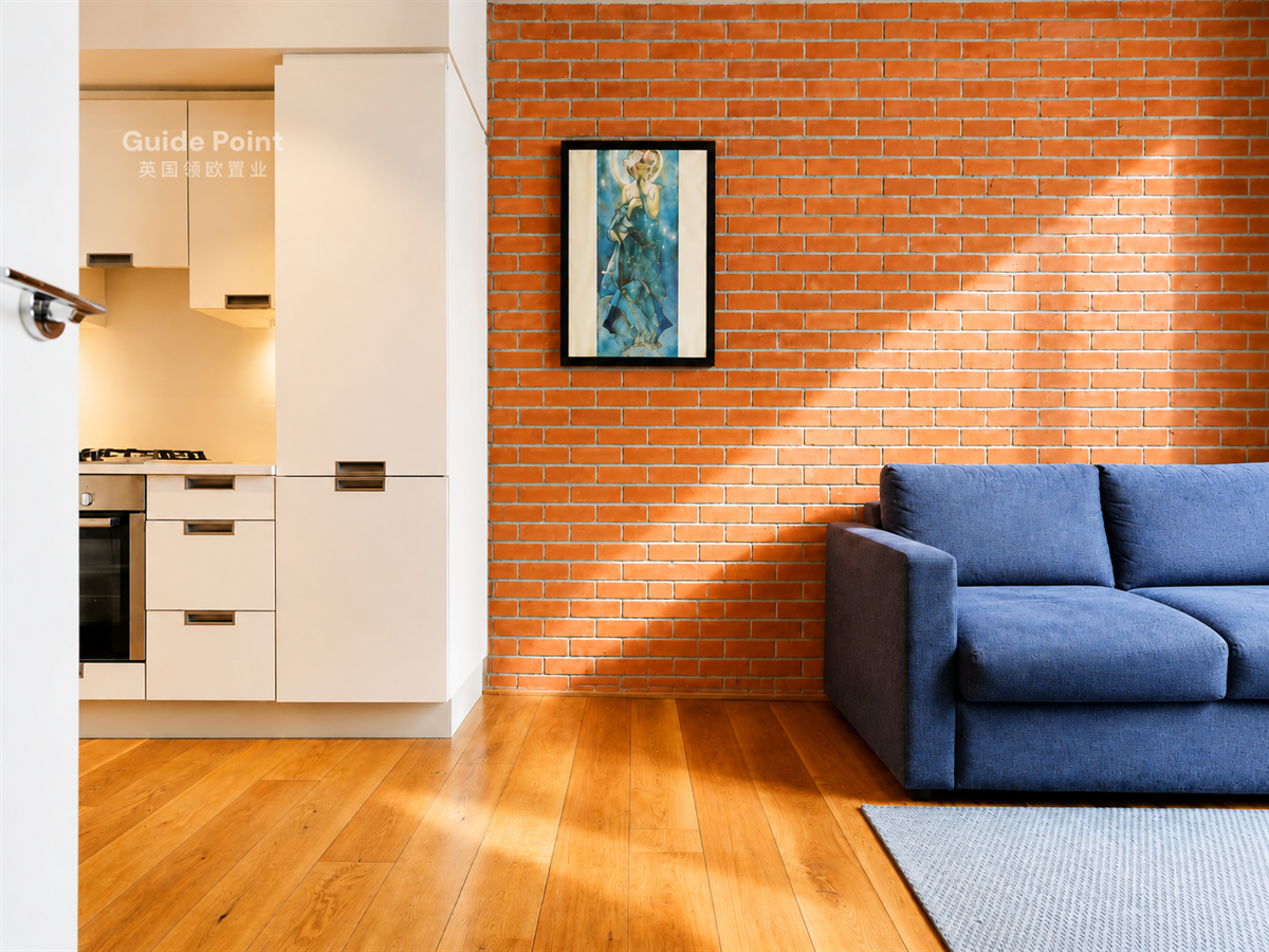 Flat Long Acre in City of Westminster