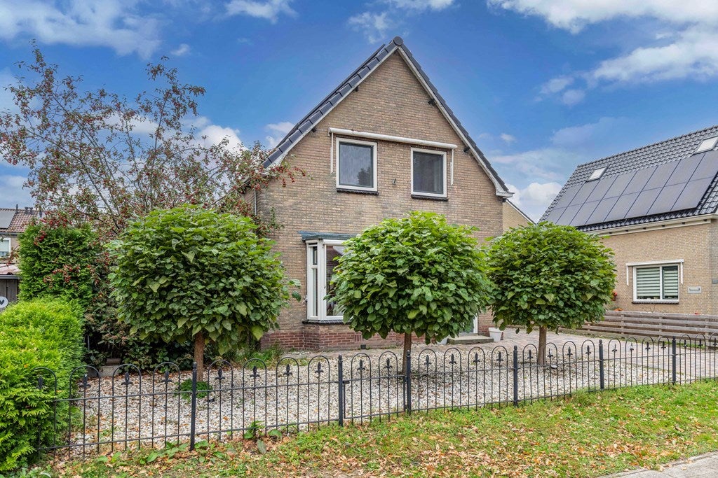Vrijstaande woning te koop: Kerkstraat 13, Oudemirdum
