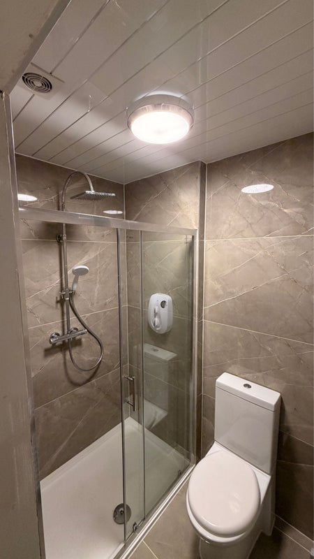 Room Roseburn Place in City of Edinburgh