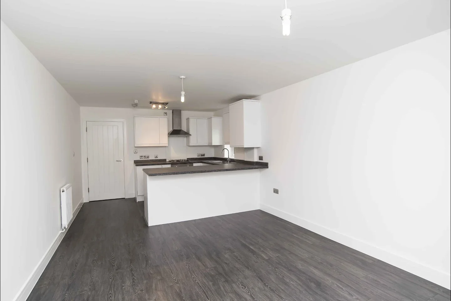 Flat Grange Road in Greater London