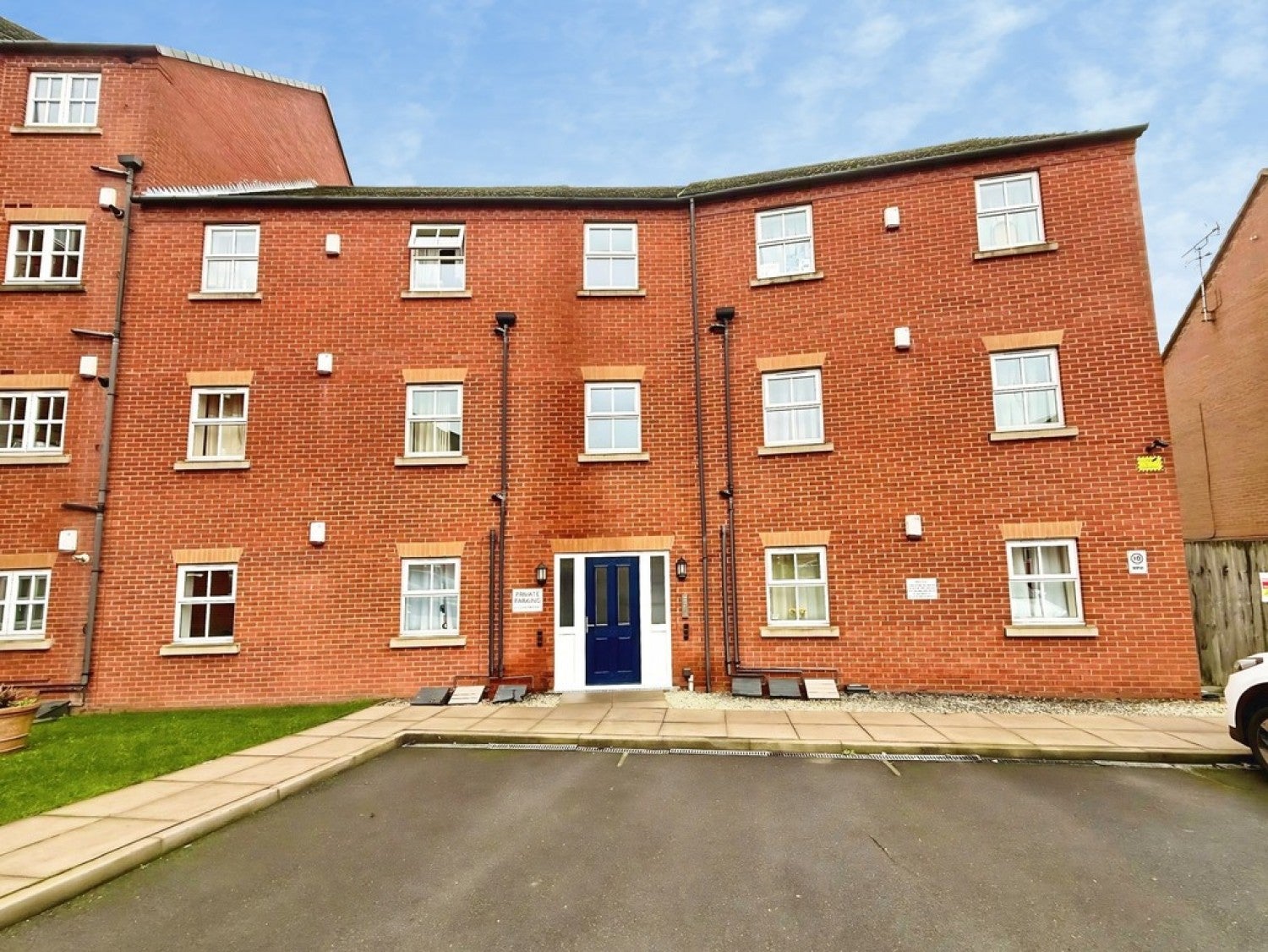 Flat Spinners Close in Mansfield