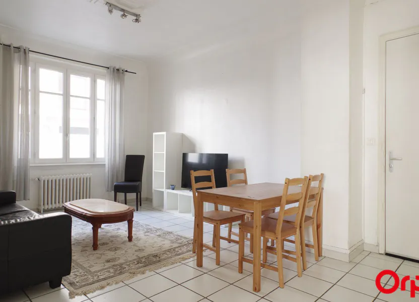 Flat Rue Sully in Lyon