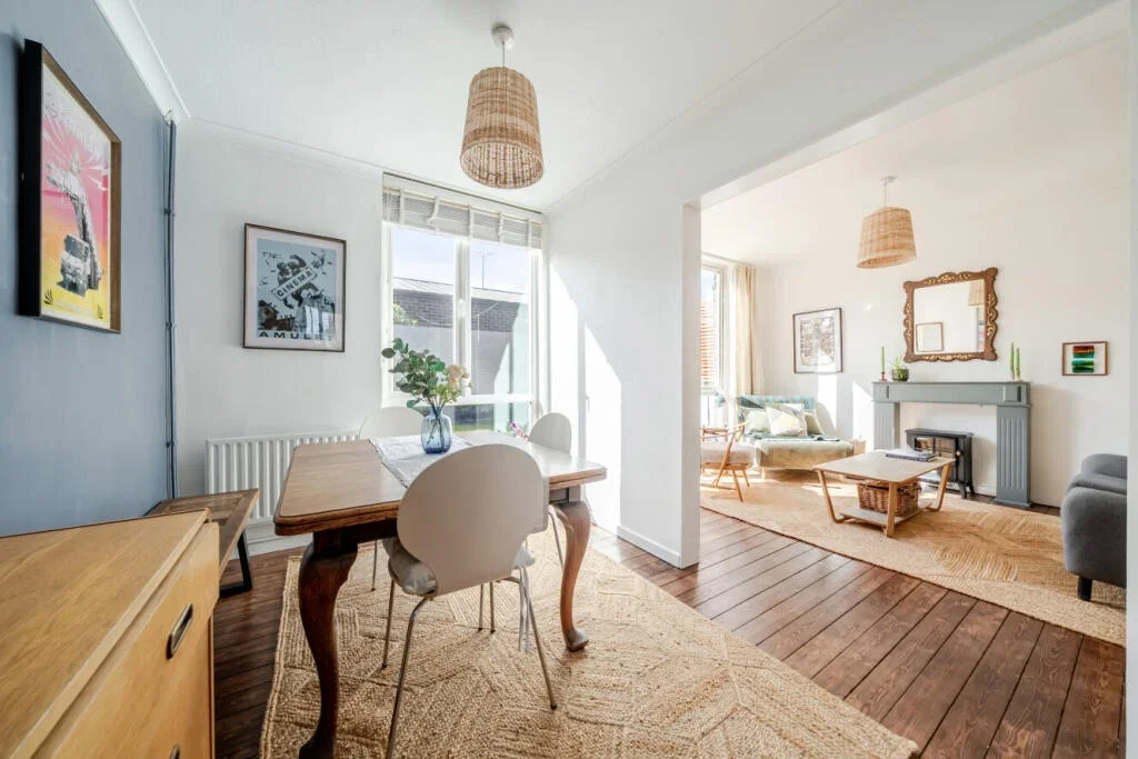 House Hilversum Crescent in Greater London