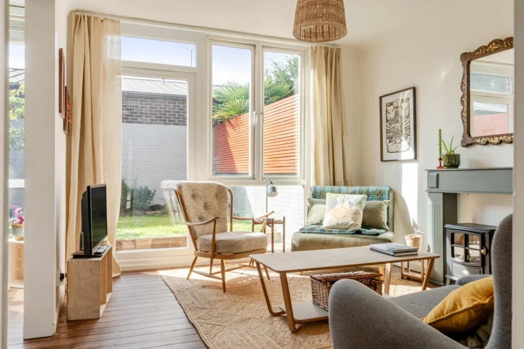 House Hilversum Crescent in Greater London