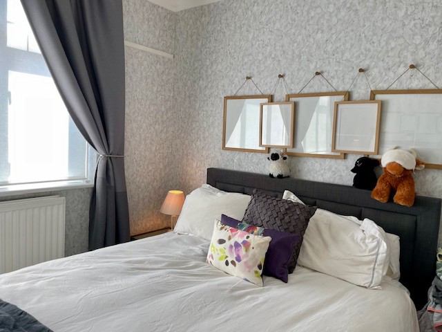 Room Pembroke Road in Greater London