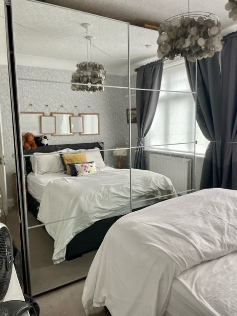 Room Pembroke Road in Greater London