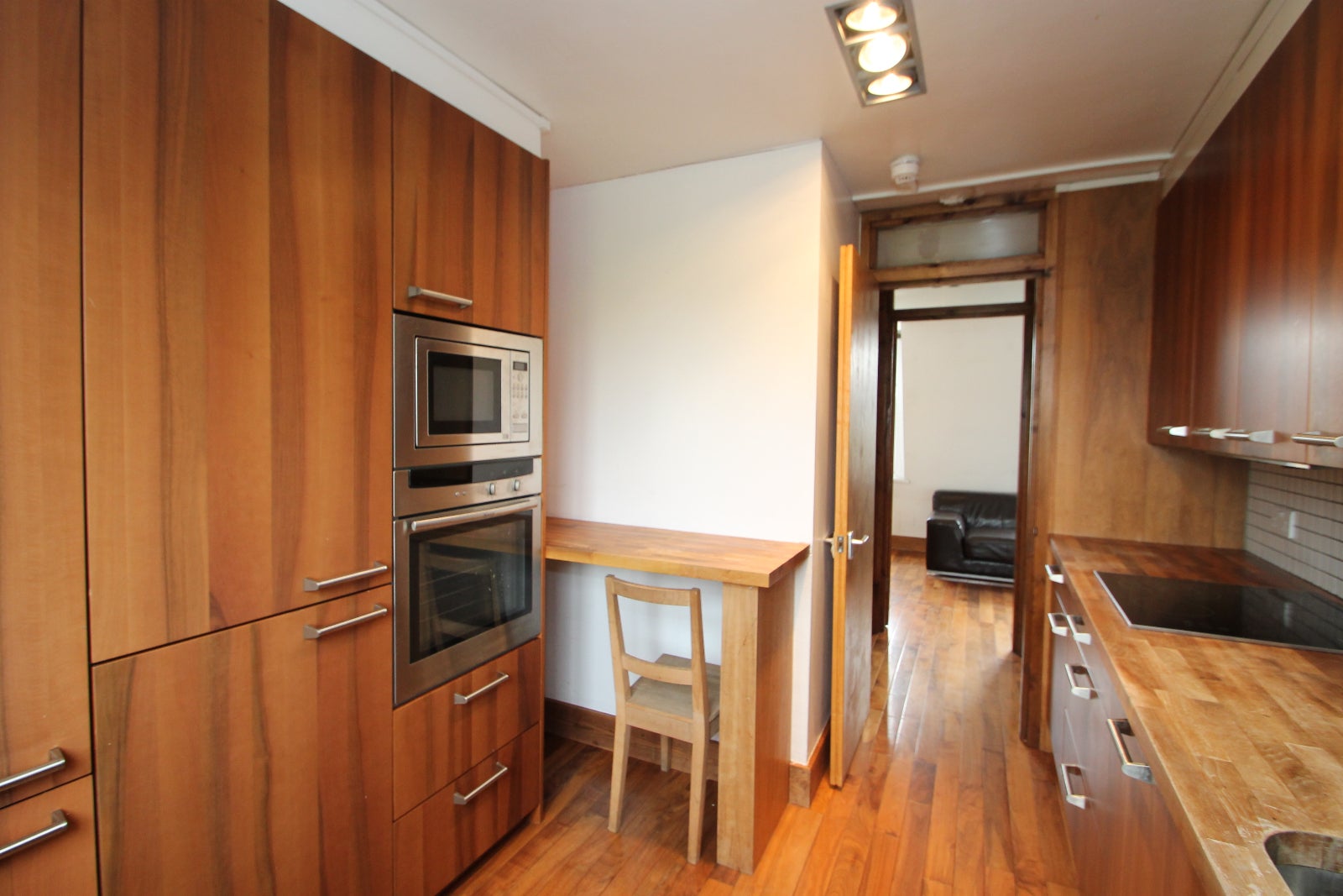 Flat Edward Square in Greater London