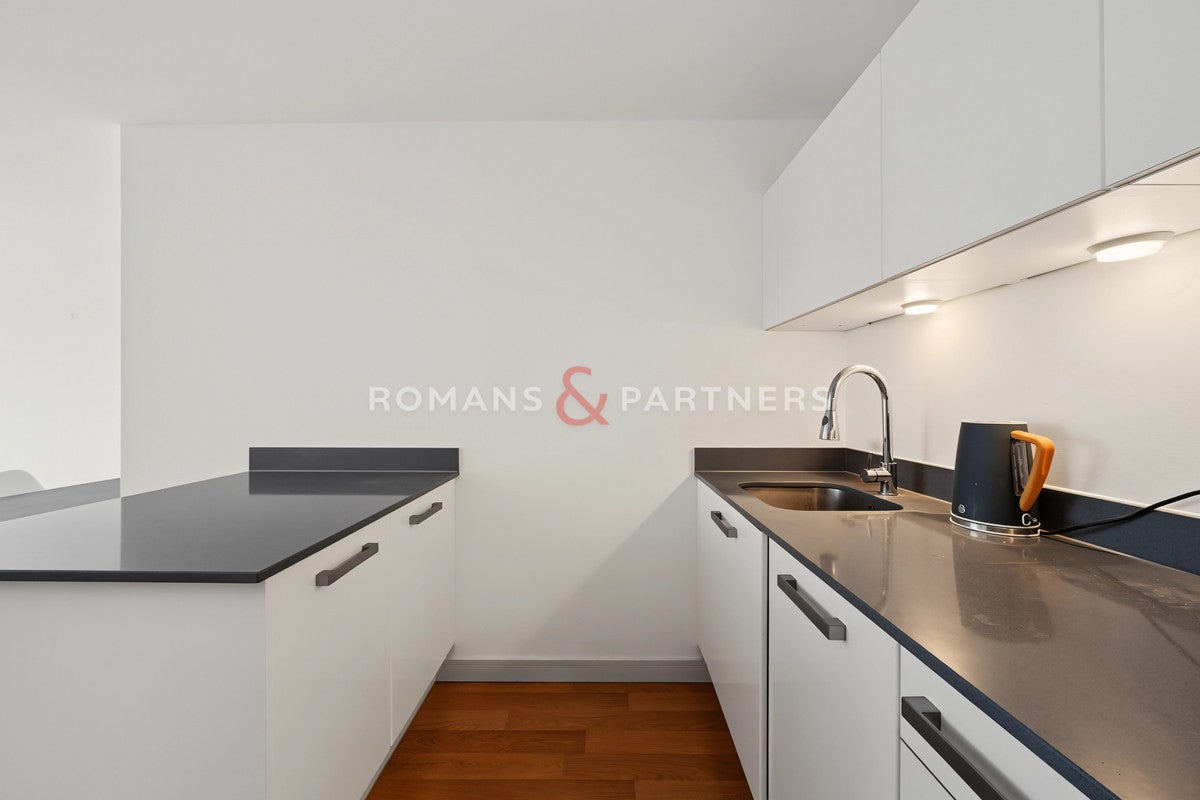 Flat Perry Vale in Greater London