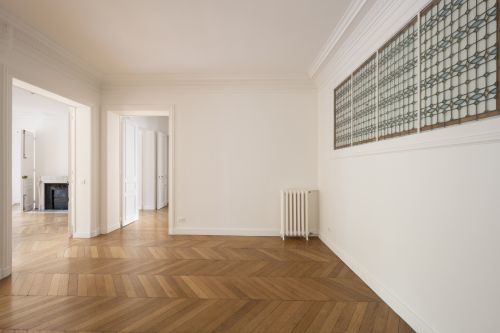 Flat Boulevard de Courcelles in Paris
