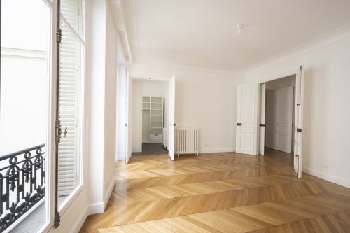 Flat Boulevard de Courcelles in Paris