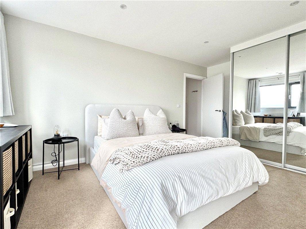 Flat Azalea Drive in Swanley